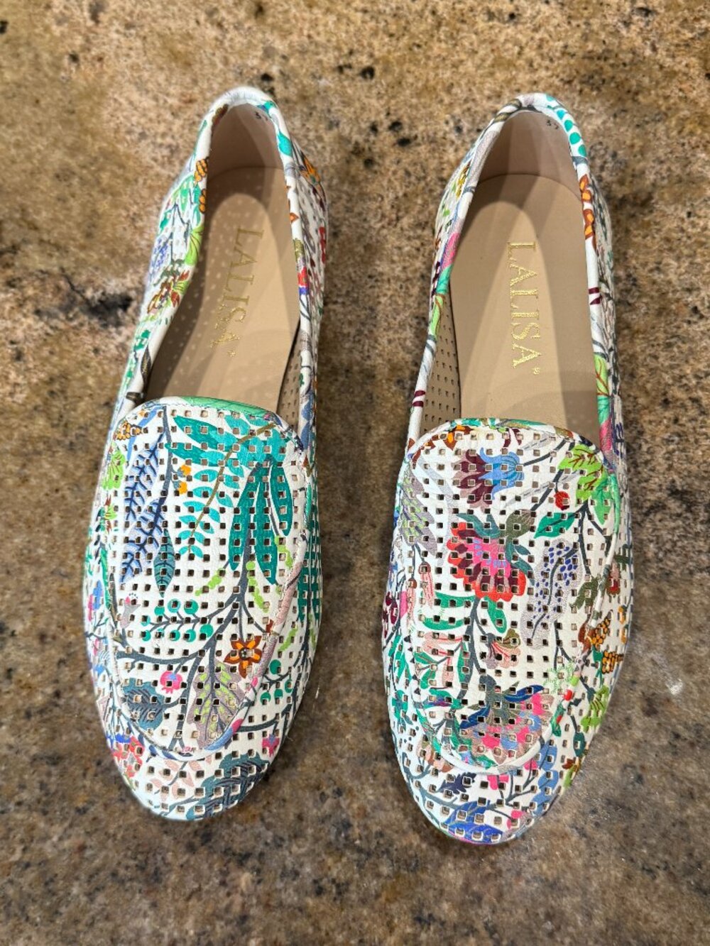 Lalisa Sofia Loafer Size 37 (6.5-7)  New W/O Tag